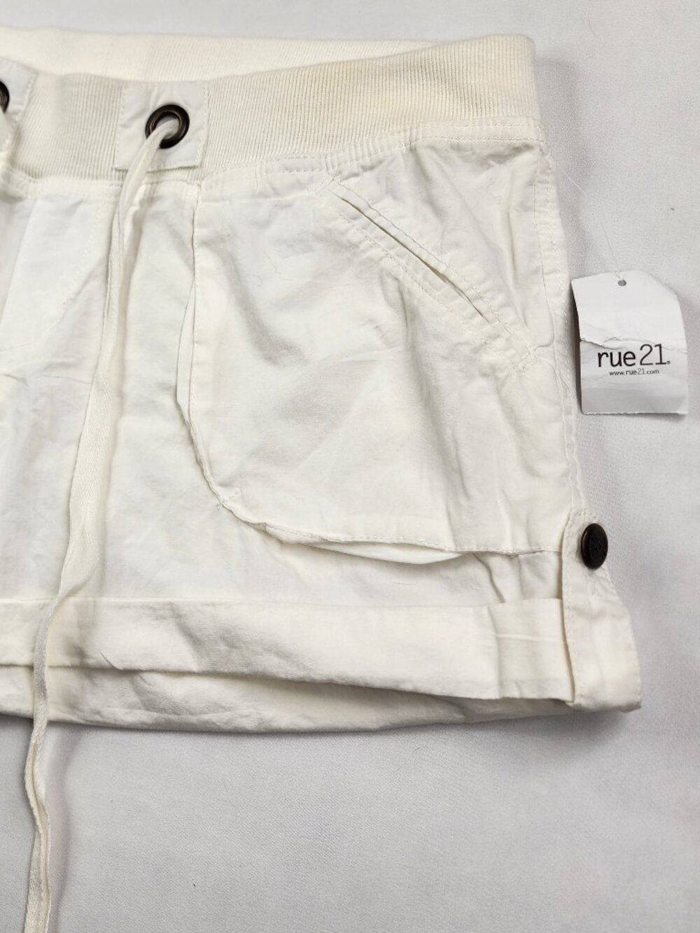 Rue21 Womens L Large White Low Rise Cotton Utility Shorts Y2K VND CRU1104 EX